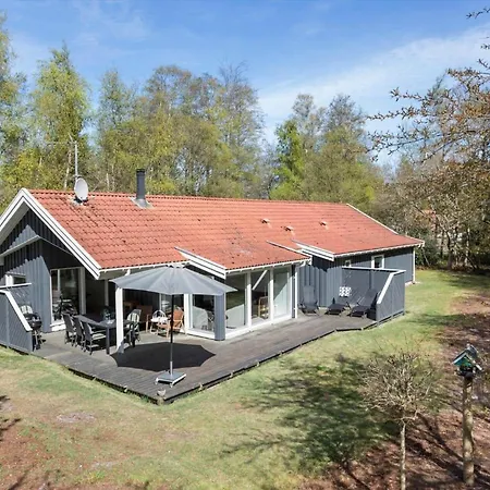 1474-aakirkeby-boesparken-20 Vakantiehuis Vester Somarken