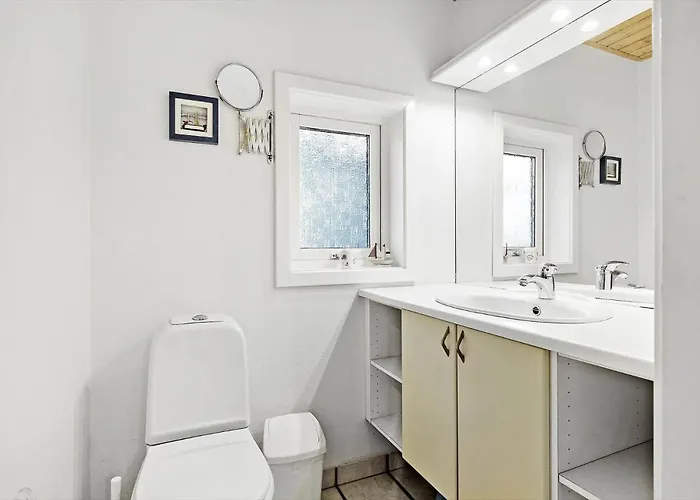 1474-aakirkeby-boesparken-20 別荘