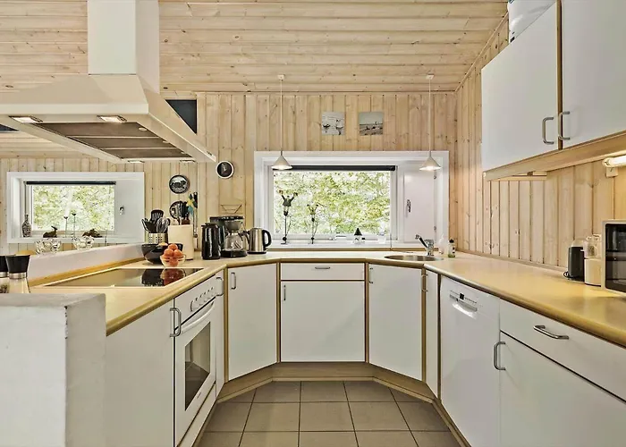 1474-aakirkeby-boesparken-20 別荘 Vester Sømarken