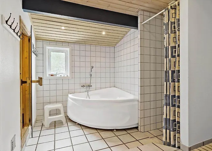 1474-aakirkeby-boesparken-20